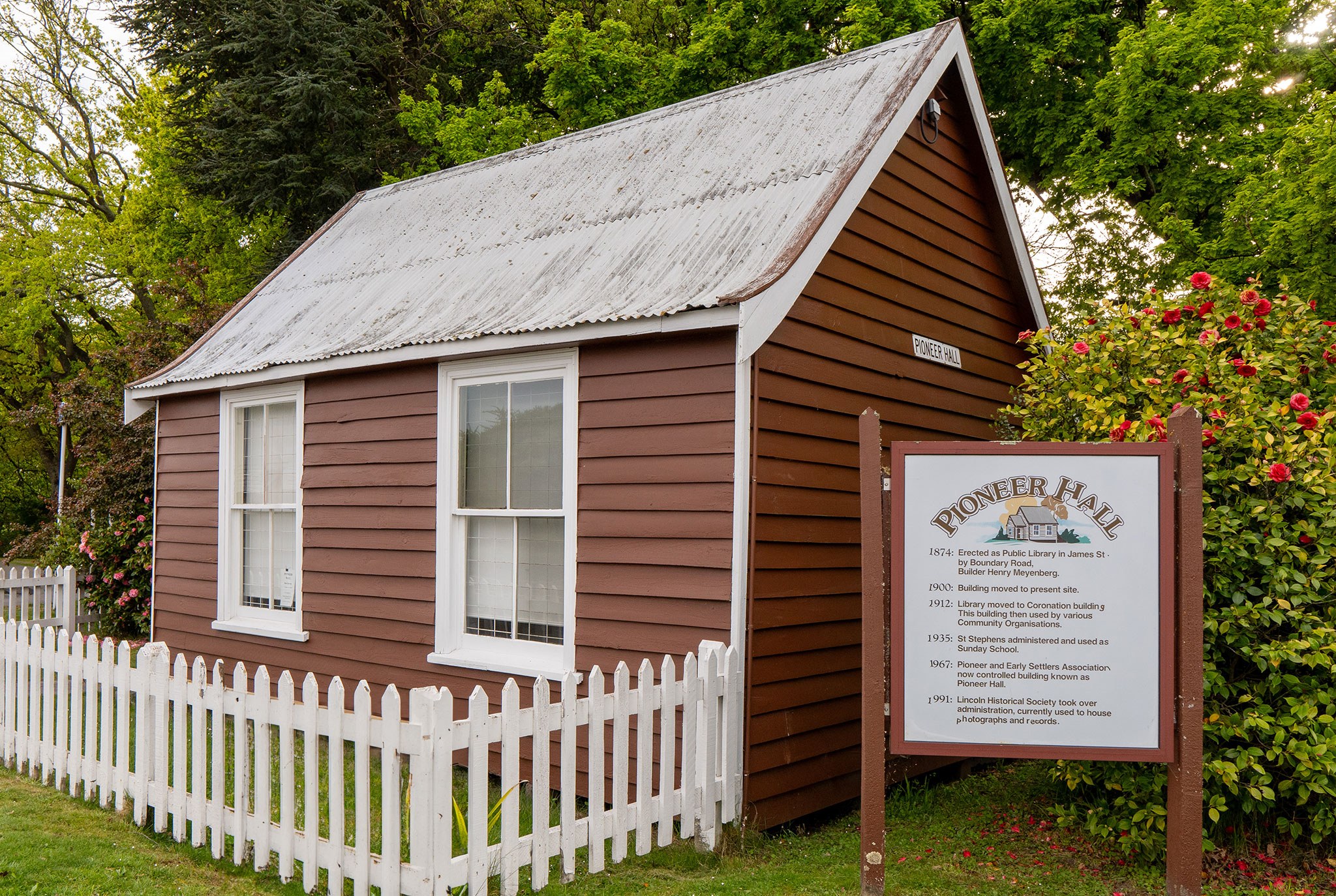 Earlsbrook Pioneer Hall